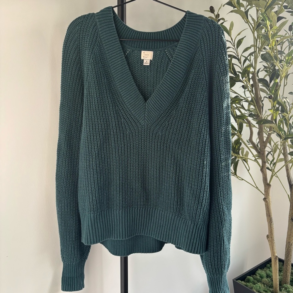 • [A New Day] Sweater •
